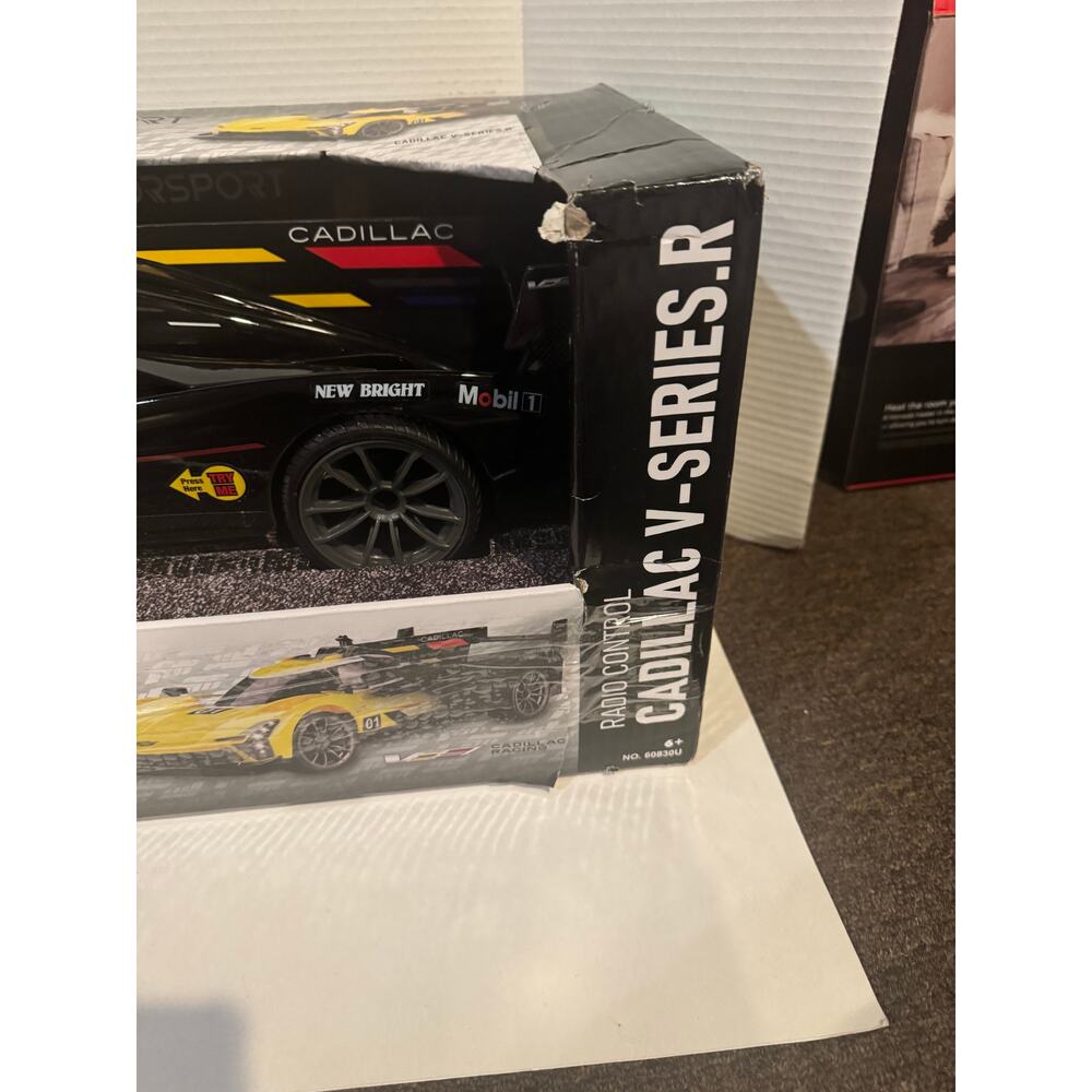 New Bright 1:8 Scale Remote Control 4x4 Forza Motorsport Cover Car - Picture 3 of 8